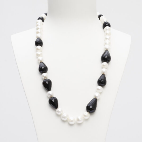 Collana in Perle barocche e gocce di Agata Nera