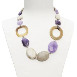 Collana corta rilegata in Ametista e Corallo Fossile con Corno
