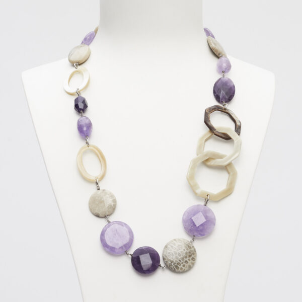 Collana rilegata in Ametista e Corallo Fossile con Corno