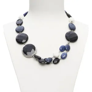 Collana corta in Agata Nera, Dumortierite e Corallo Bianco