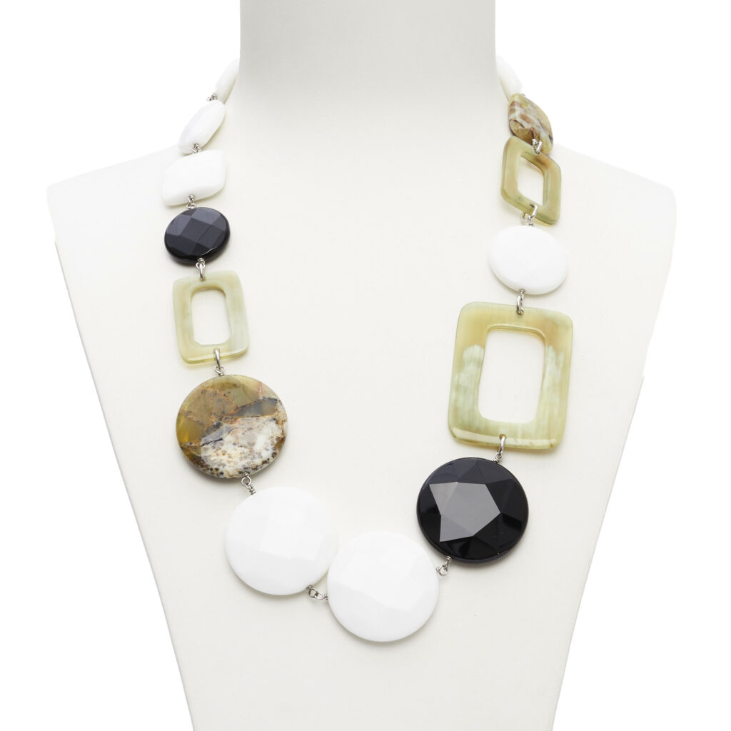 Ketting van witte Agaat, zwarte Agaat en Grossularia