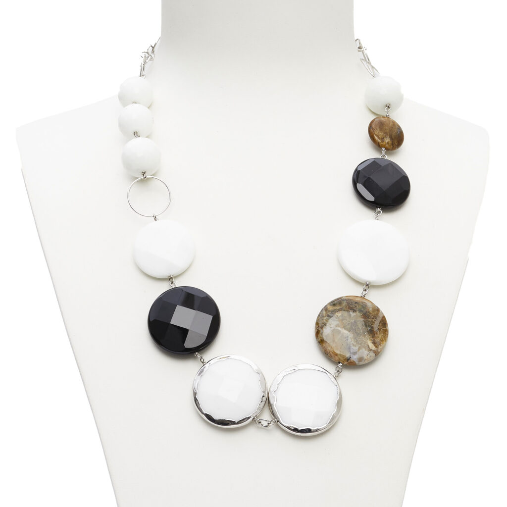 Ketting van witte Agaat, zwarte Agaat en Grossularia