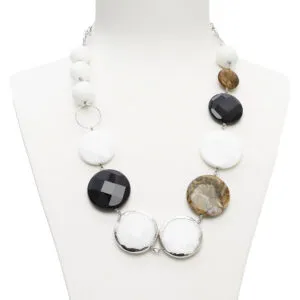 Collana rilegata in Agata Bianca, Agata Nera e Grossularia