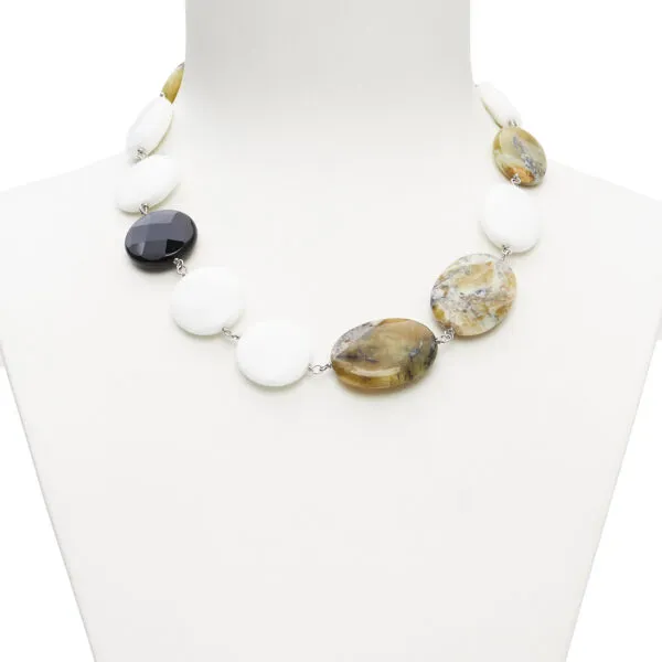 Collana rilegata in Agata Bianca, Agata Nera e Grossularia