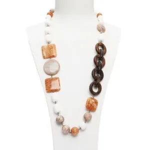 Collana in Corallo Bianco, Aragonite e Pietra di Luna con Ebano