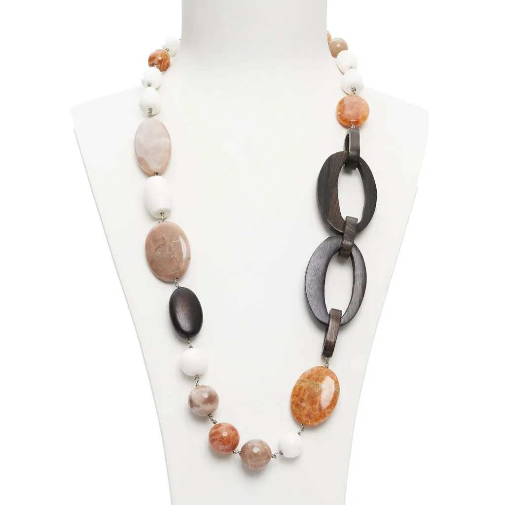 Collana in Corallo Bianco, Aragonite e Pietra di Luna con Ebano