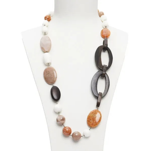 Collana in Corallo Bianco, Aragonite e Pietra di Luna con Ebano