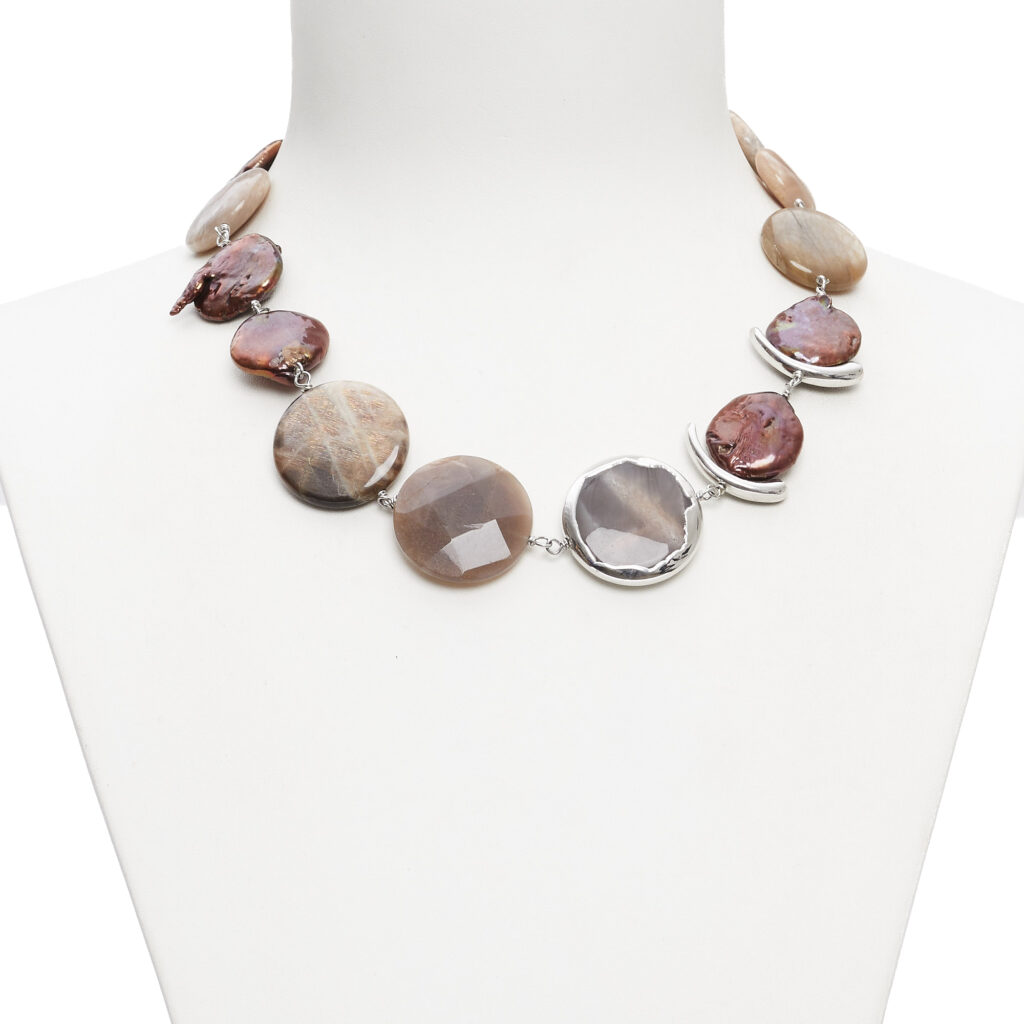 Collana in Pietra di Luna e Perle Piatte