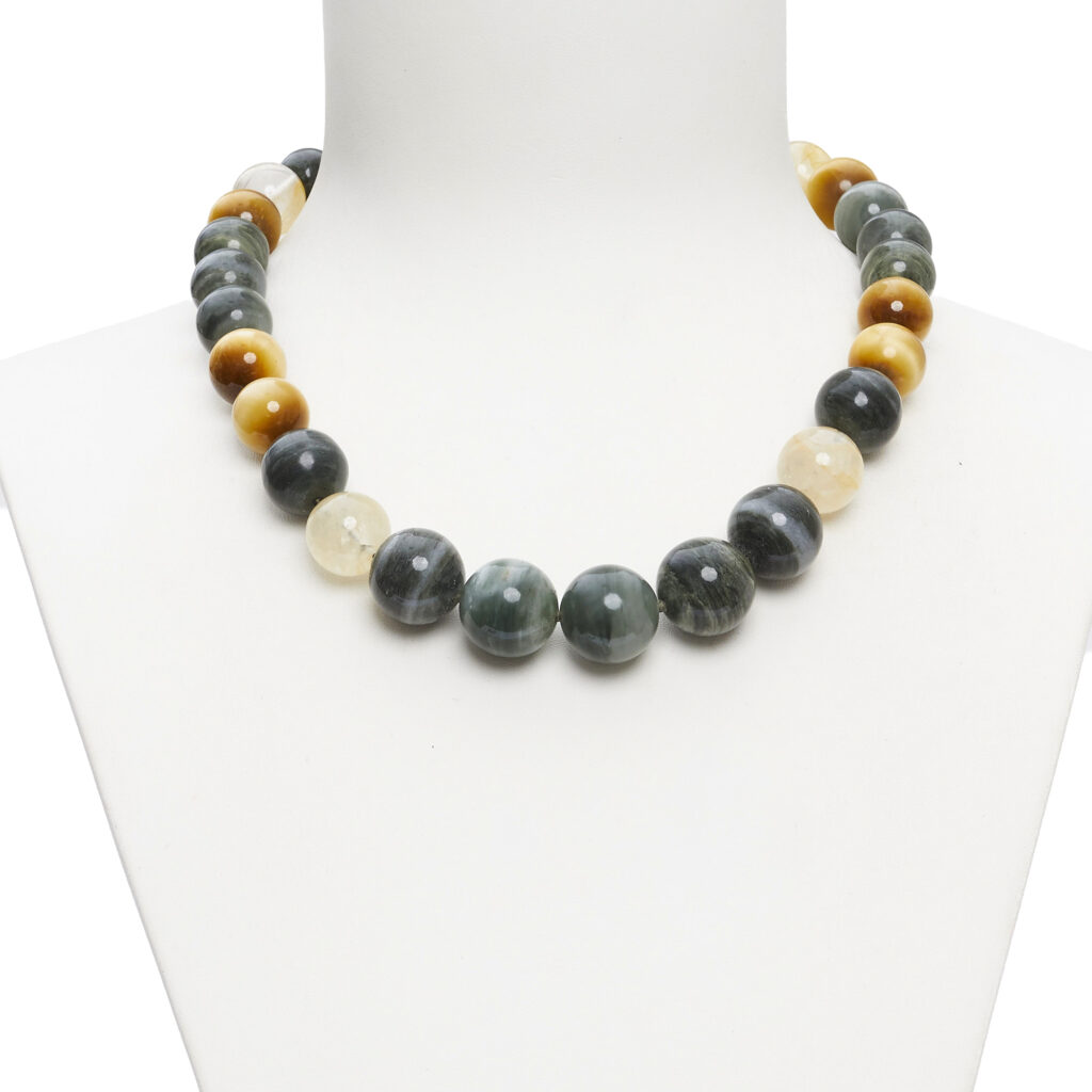 Collana corta in Golden Eye ed Agata Salvia