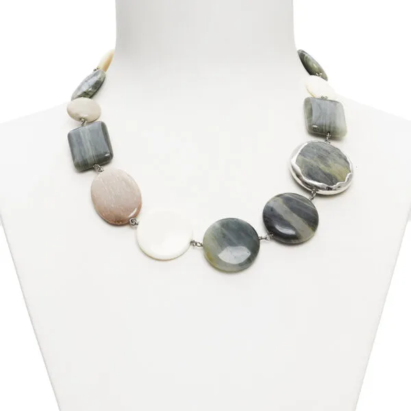 Collana in Agata Salvia e Corallo Fossile Scontornato