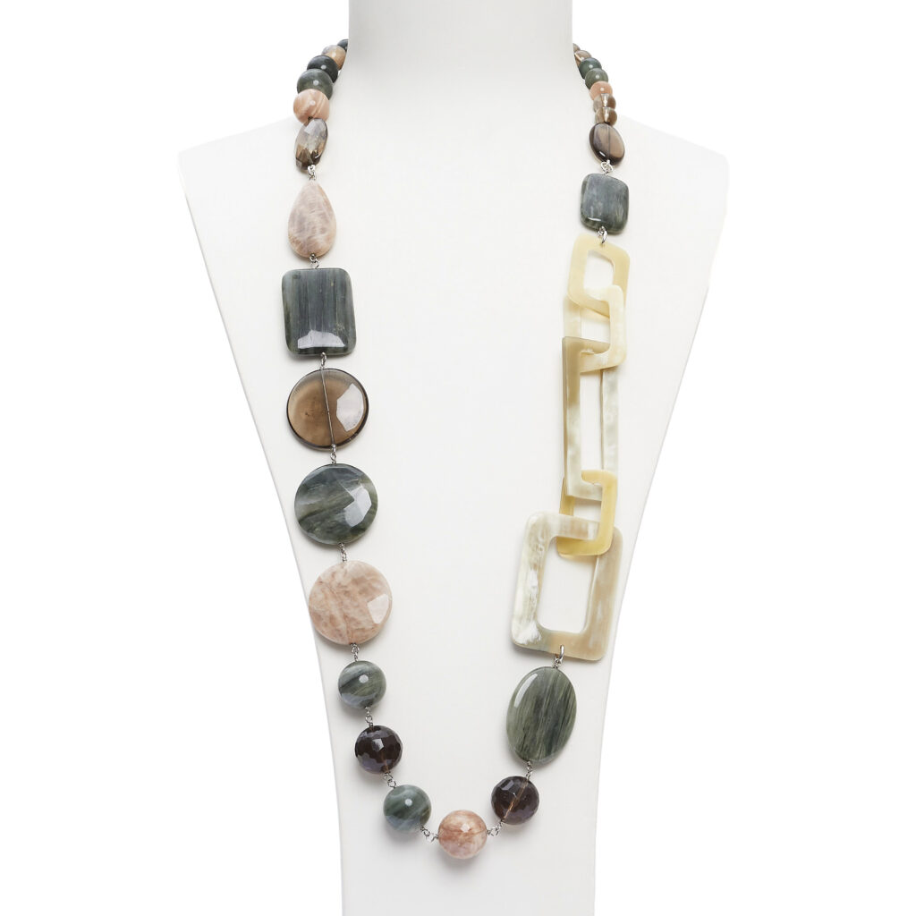 Collana in Agata Salvia, Pietra di Luna e Quarzo Fumè, con Corno