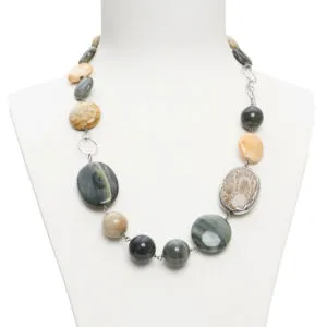 Collana in Agata Salvia, Corallo Fossile e Conchiglia