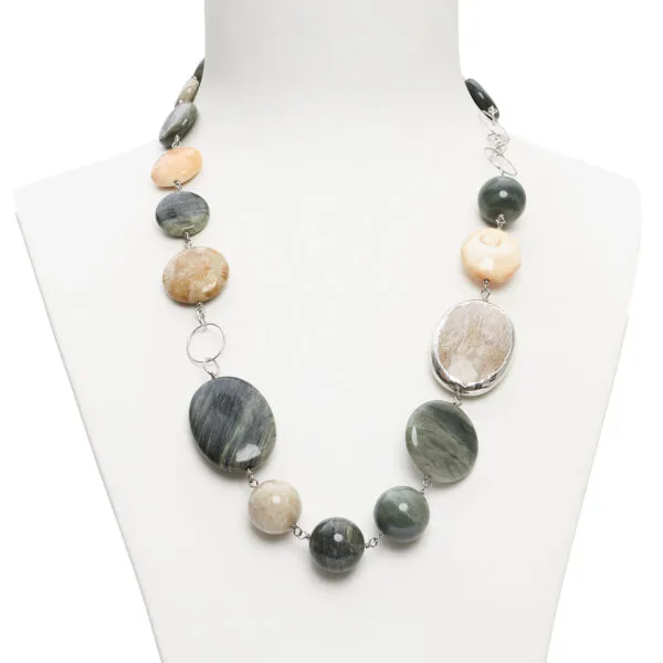 Collana in Agata Salvia, Conchiglia e Legno Fossile