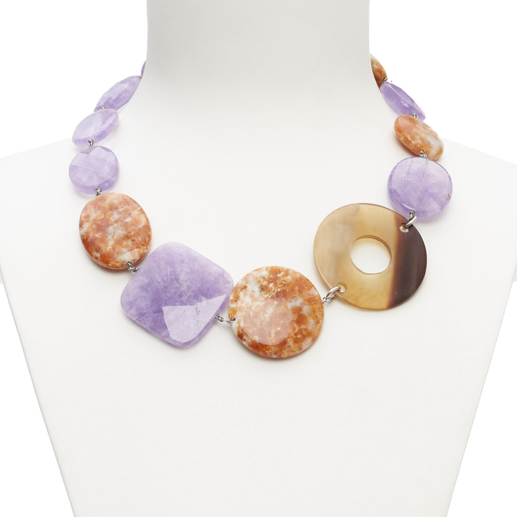 Ketting van amethist en aragoniet