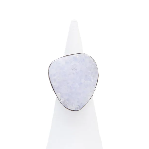 Anello Regolabile in Argento con Calcedonio Cristallizzato
