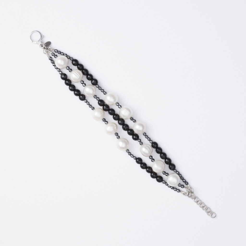 Bracciale a tre fili in Perle di Fiume, Ematite ed Agata Nera