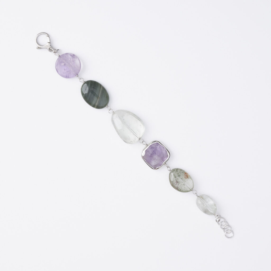 Bracciale infilato con Ametista Scontornata e Lodolite