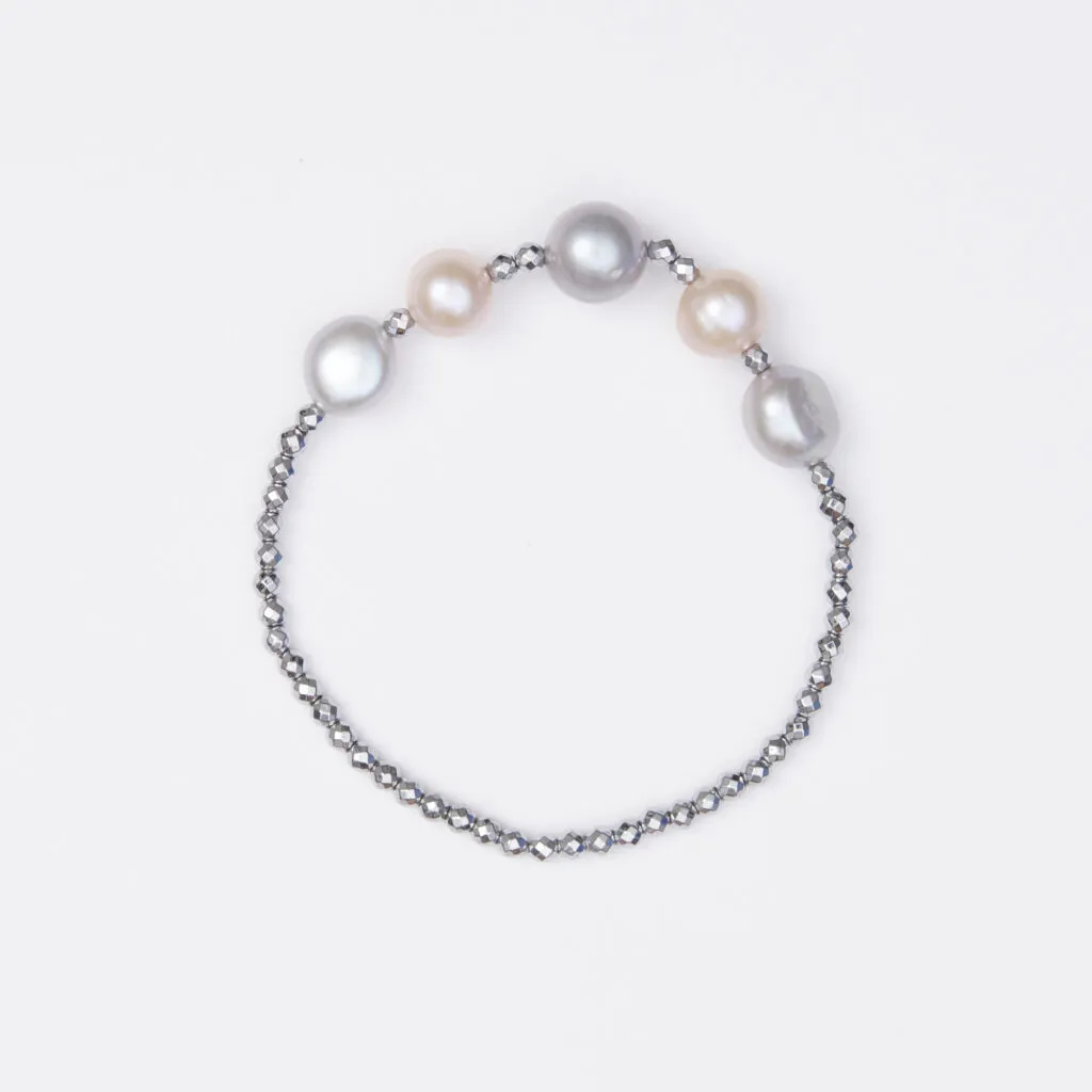 Bracciale Elastico in Ematite e Perle di Fiume Grigie