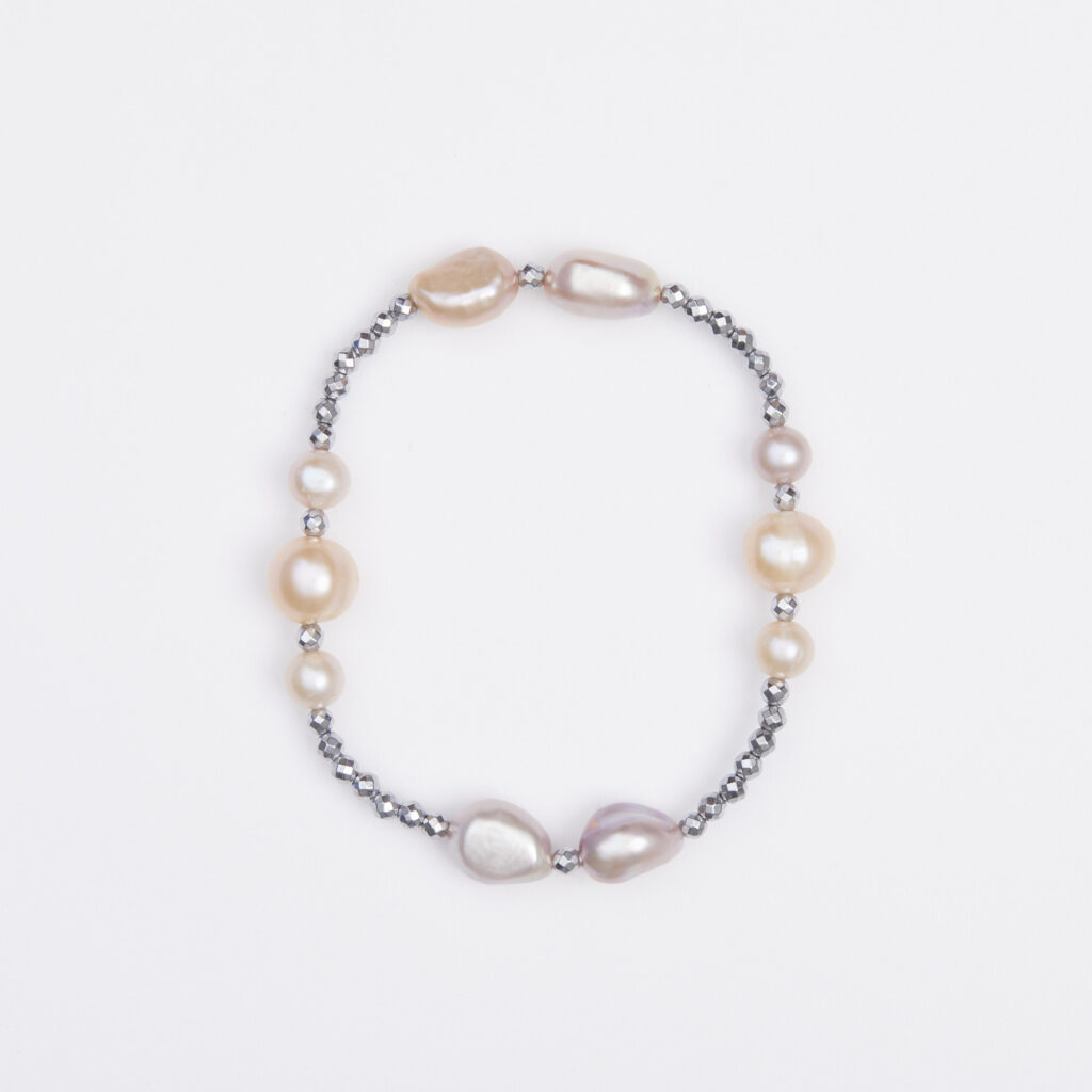 Bracciale Elastico in Ematite e Perle di Fiume Rosate