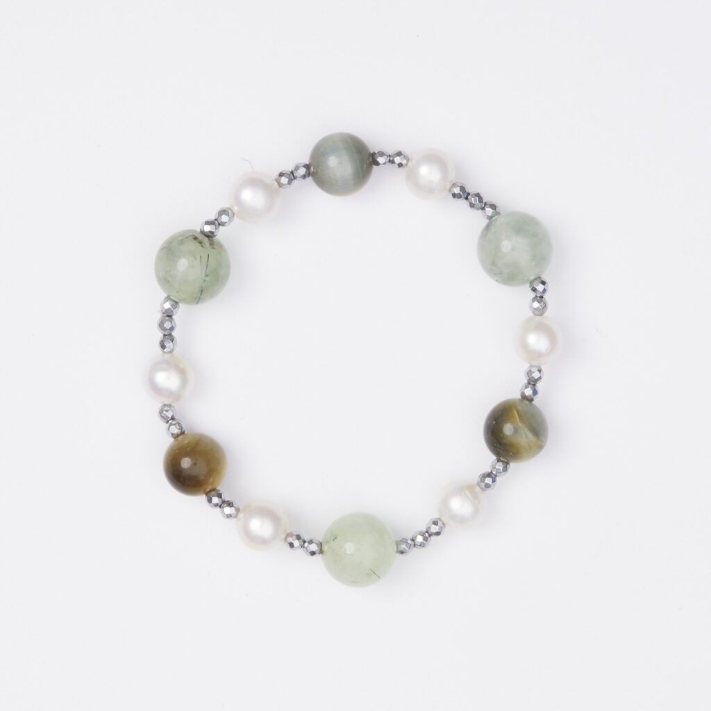 Bracciale Elastico in Ematite, Prehnite, Occhio di Falco e Perle