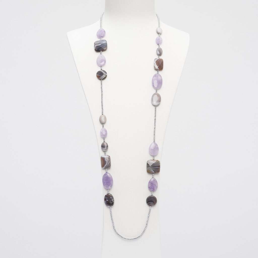 Collana lunga con forme piatte in Ametista ed Agata Botswana