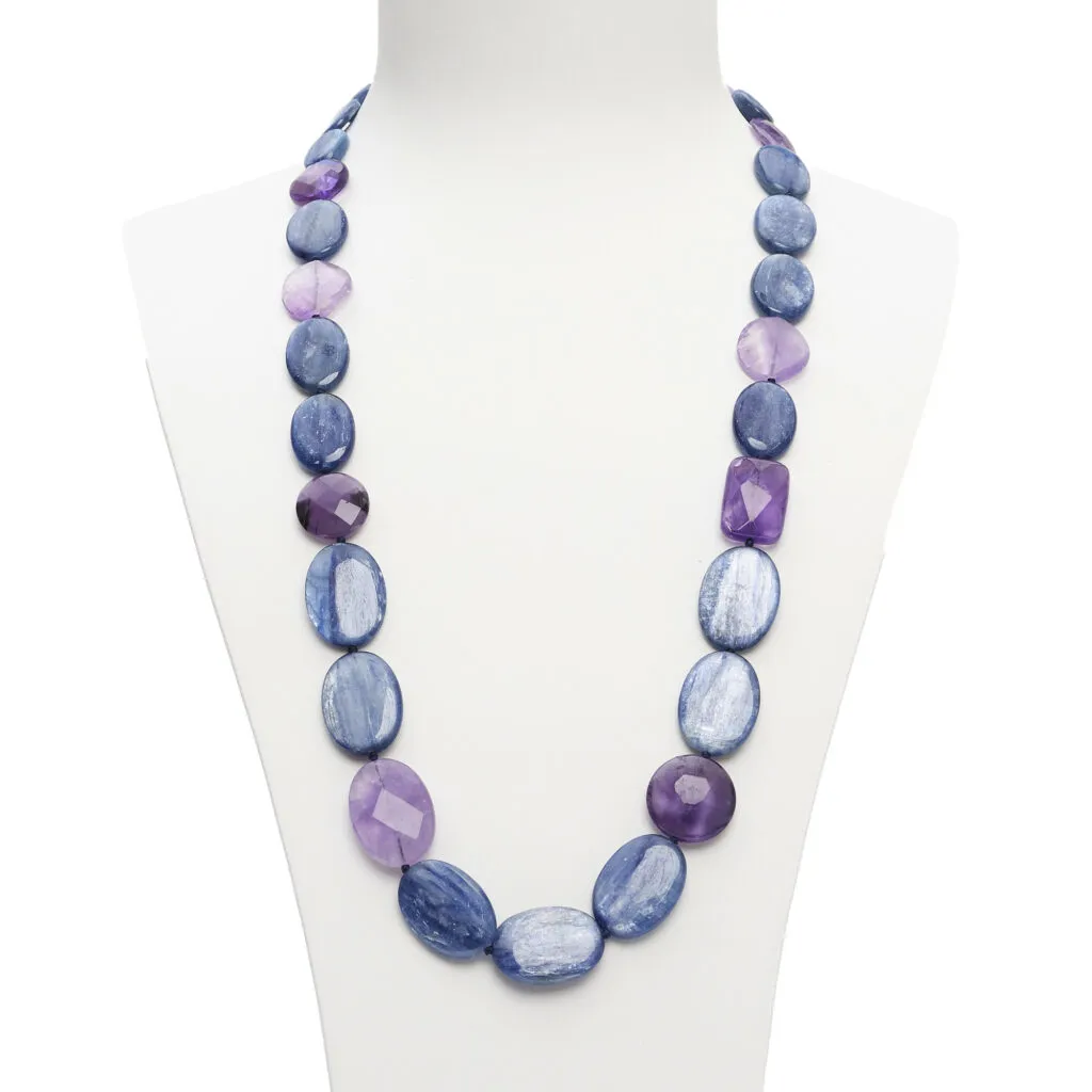 Collana media lunghezza in Cianite ed Ametista