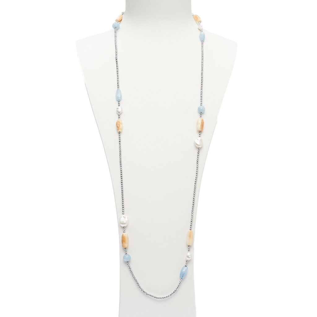 Lange ketting in aquamarijn, parels en schelp
