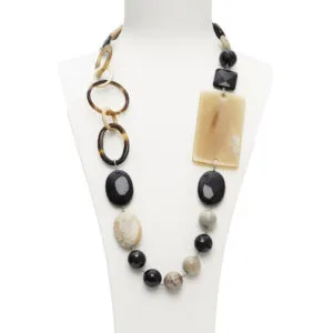 Collana in Agata Nera, Legno Fossile e Corallo Fossile, con sequenze in corno