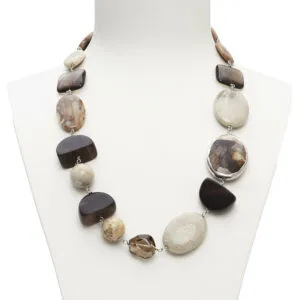 Collana rilegata in Argento, in Legno fossile, Ebano e Quarzo Fumè