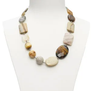Collana rilegata in Argento, in Legno fossile, Corallo Fossile e Golden Eye