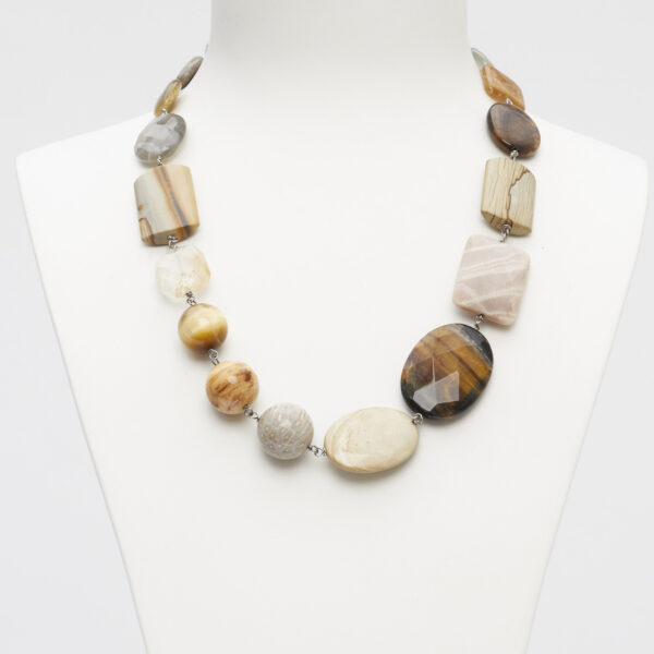 Collana rilegata in Argento, in Legno fossile, Corallo Fossile e Golden Eye