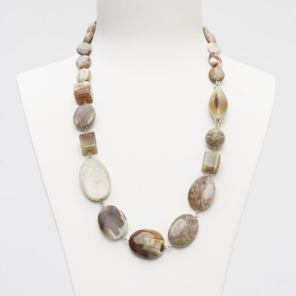 Collana rilegata in Argento, in Legno fossile, Corallo Fossile e Corno