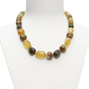 Collana Girocollo in Opale verde e Quarzo Ematoide Giallo