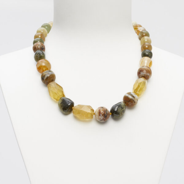 Collana Girocollo in Opale verde e Quarzo Ematoide Giallo