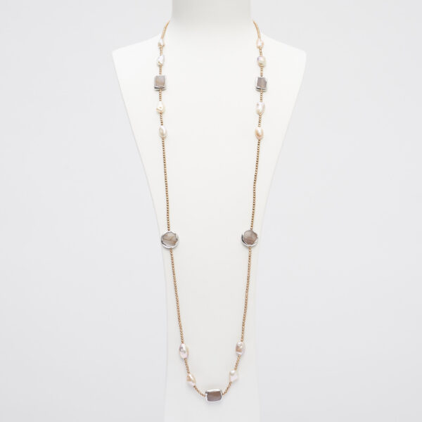 Collana in Perle, Ematite ed elementi scontornati in Pietra di luna