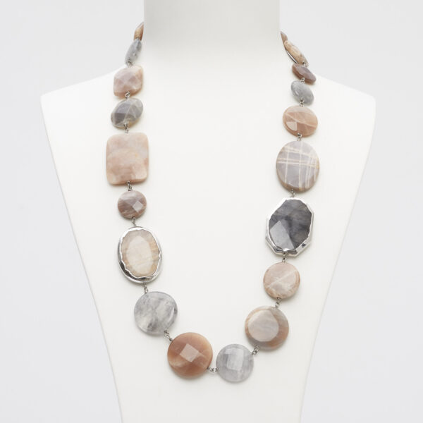 Collana media in Pietra di Luna e Quarzo Grigio, con scontornati