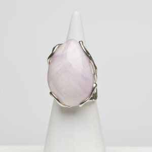 Anello Regolabile in Argento con Kunzite
