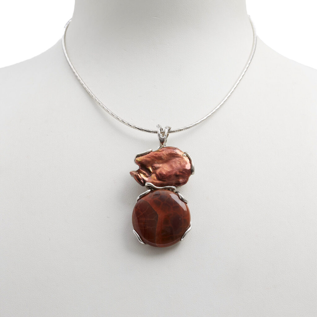 Ciondolo in Agata di Fuoco e Perle