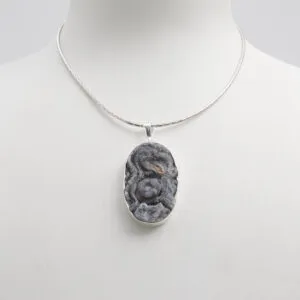 Ciondolo in Conchinas Ovale ed Argento
