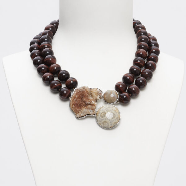 Collana corta a due fili in Occhio di Bue, con composizione centrale artigianale in Argento