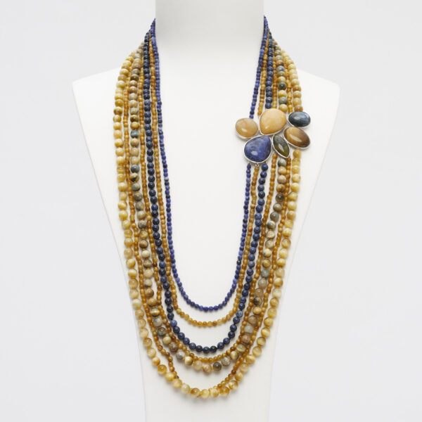 Collana a sette fili in Golden Eye, Dumortierite e Sodalite, con composizione laterale artigianale in Argento