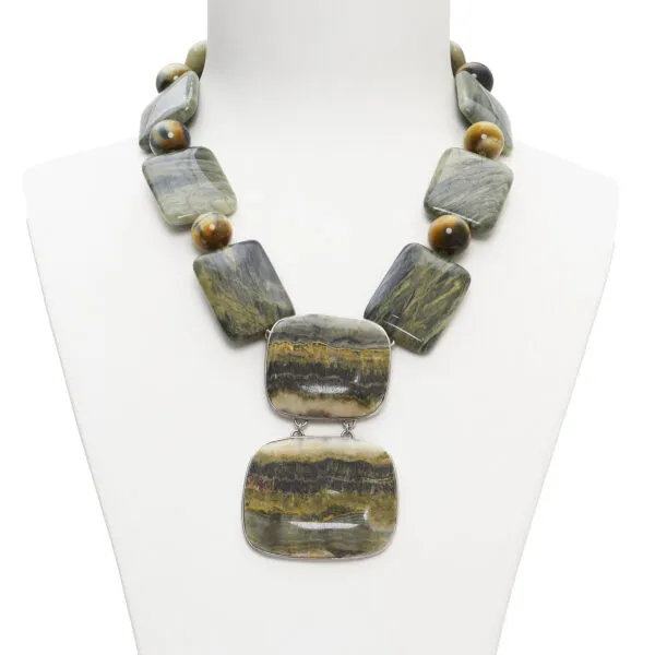 Collana corta in Agata Salvia rettangolare e Golden Eye, con centrale artigianale in Diaspro ed Argento