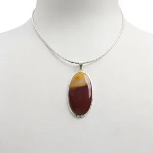 Ciondolo in Mokaite ovale con Argento