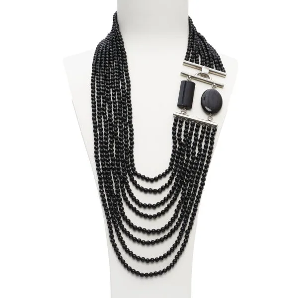 Collana a otto fili in Agata Nera, con chiusura laterale in argento
