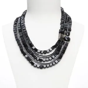 Collana a sette fili in Agata Nera ed Ematite, con composizione laterale artigianale in Argento