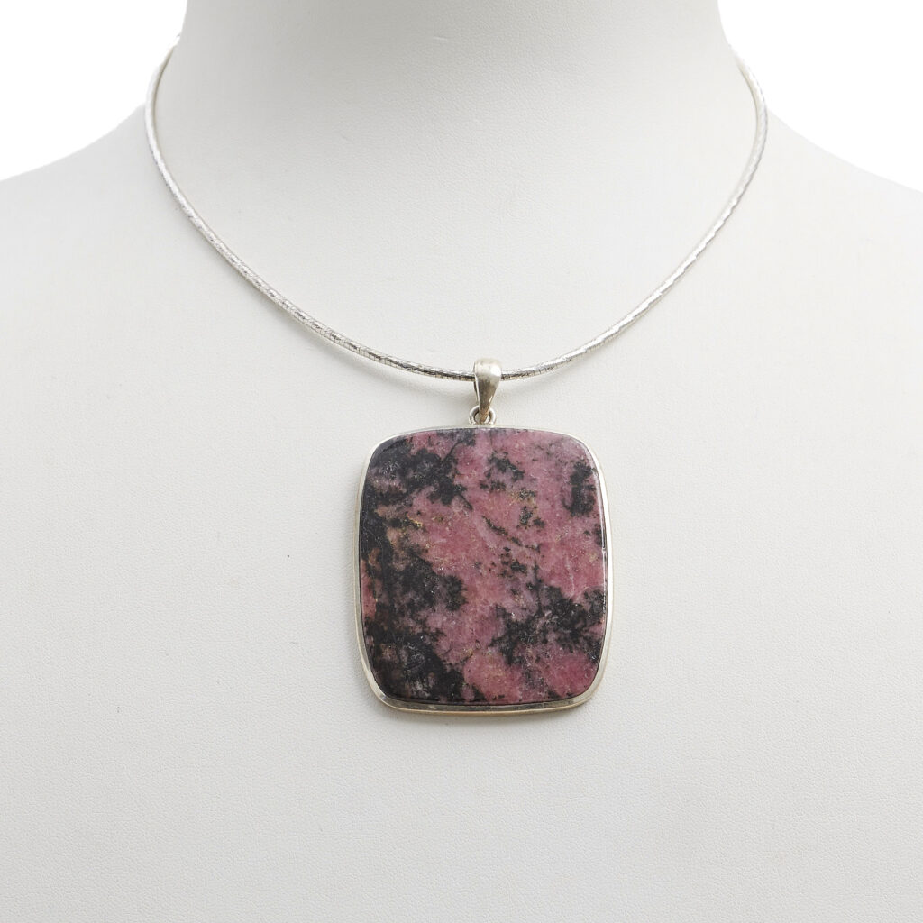 Ciondolo in Rodonite con Argento
