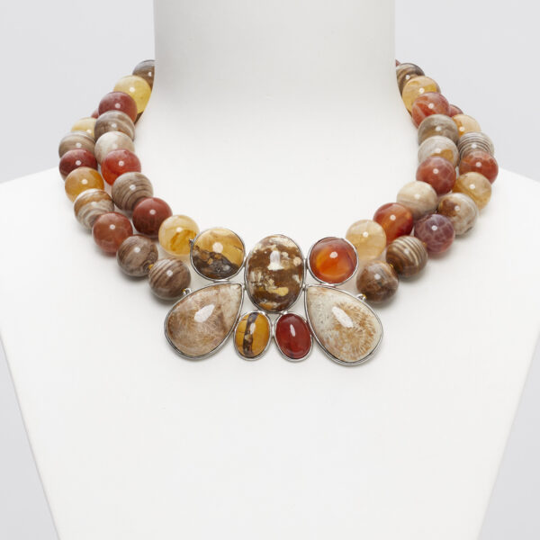 Collana a due fili in Ematoide Giallo, Legno Fossile ed Agata di Fuoco, con composizione centrale artigianale in Argento