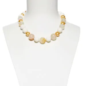 Collana in Corallo bianco, Quarzo Ematoide e perle Shell