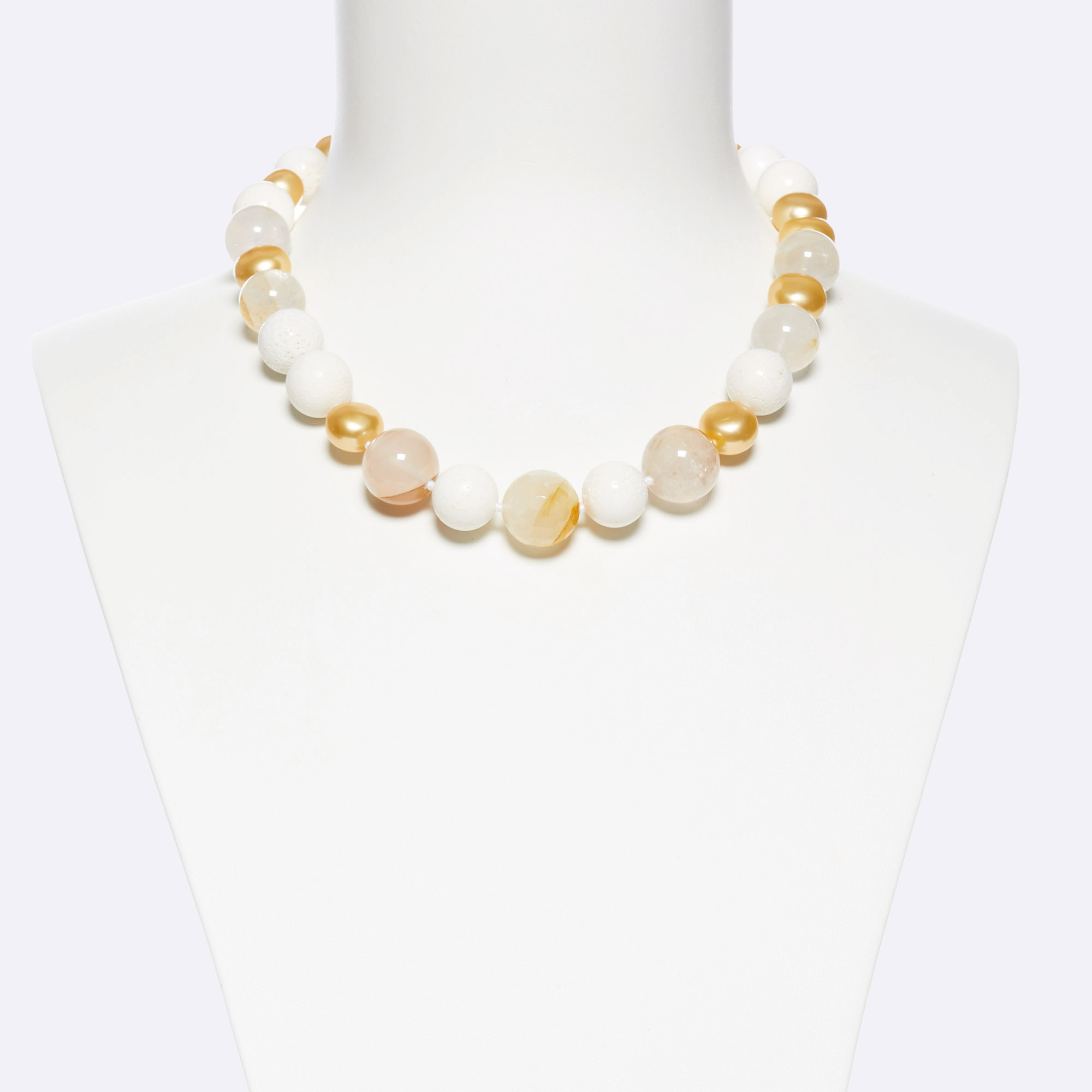 Collana in Corallo bianco, Quarzo Ematoide e perle Shell