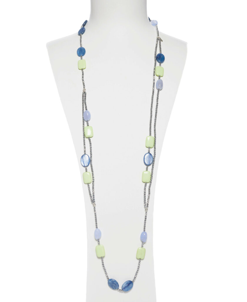 Collana lunga in Cianite e Calcedonio, con Ematite